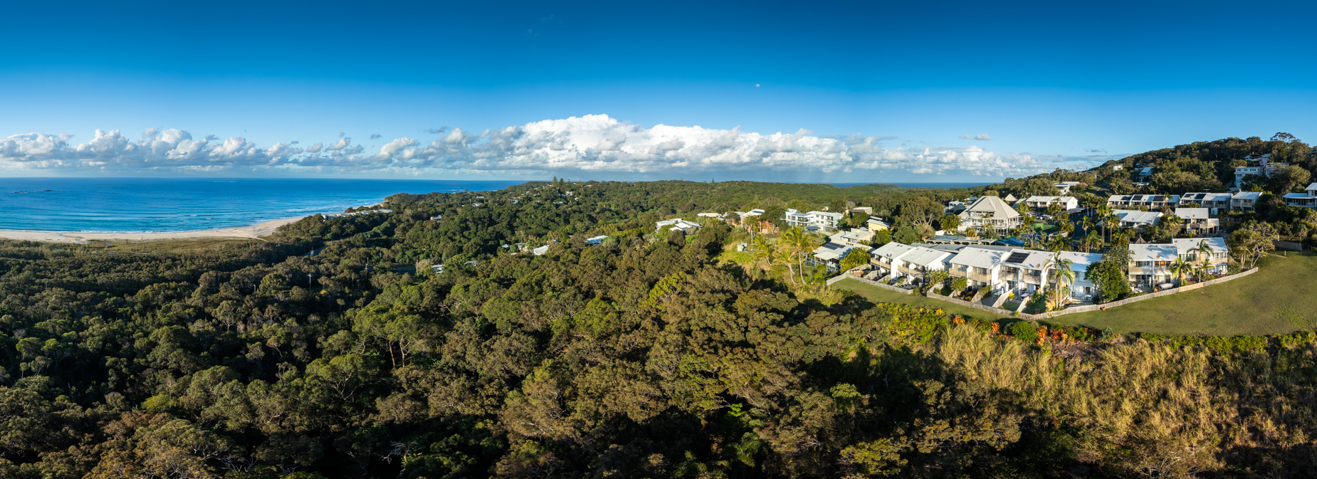 Coastal bushland running down to the beach on North Stradbroke Island